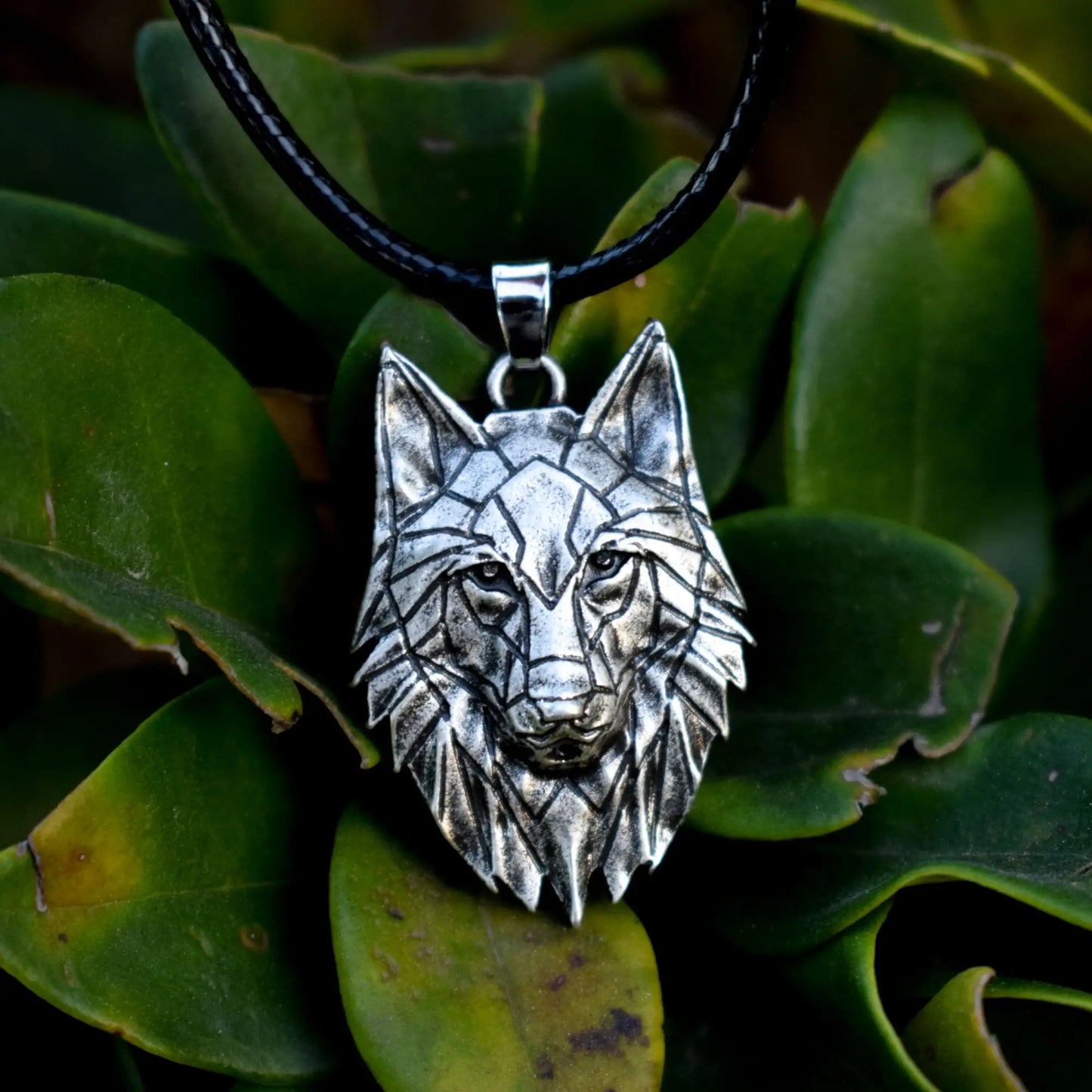 Wolf Head Pendant Necklace