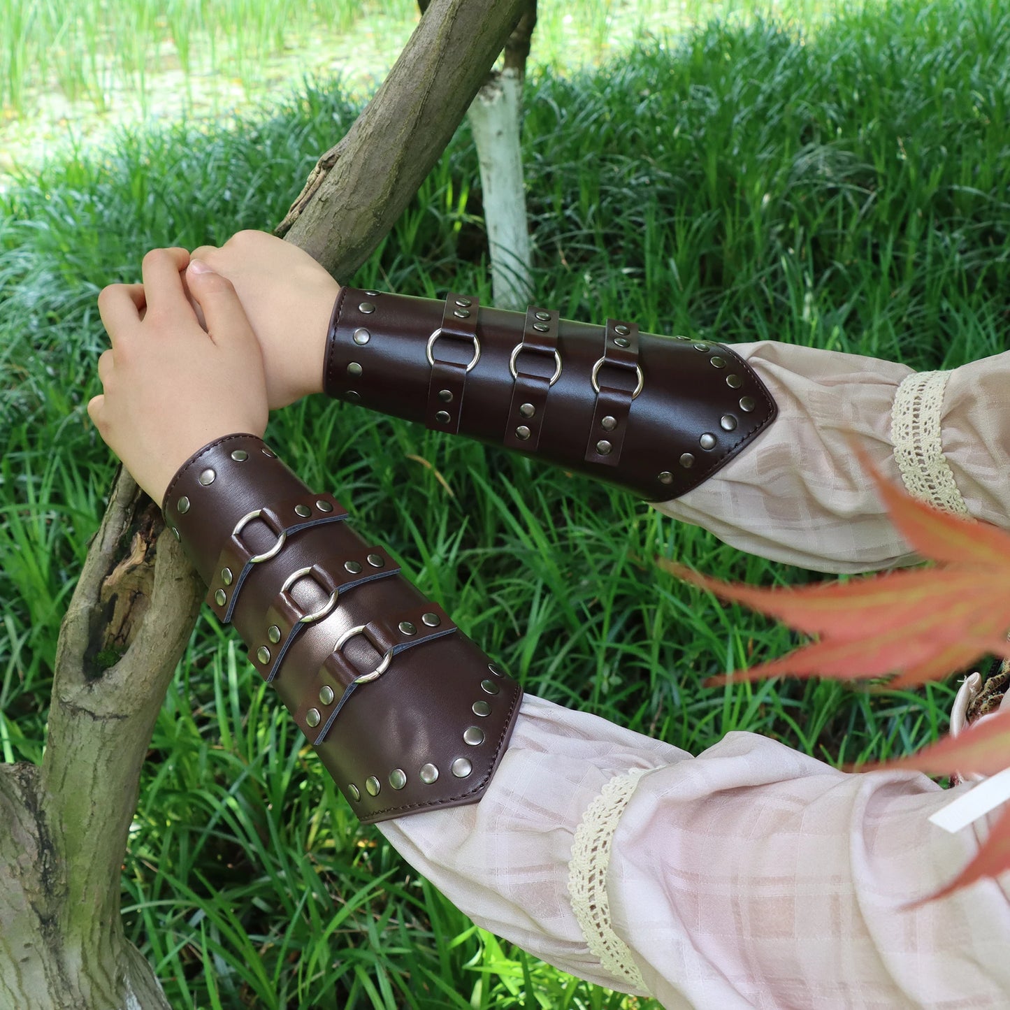 Women's Viking Wristband PU Leather Rivet Wristband Medieval Role Play Costume Cosplay Accessories Celtic Costume