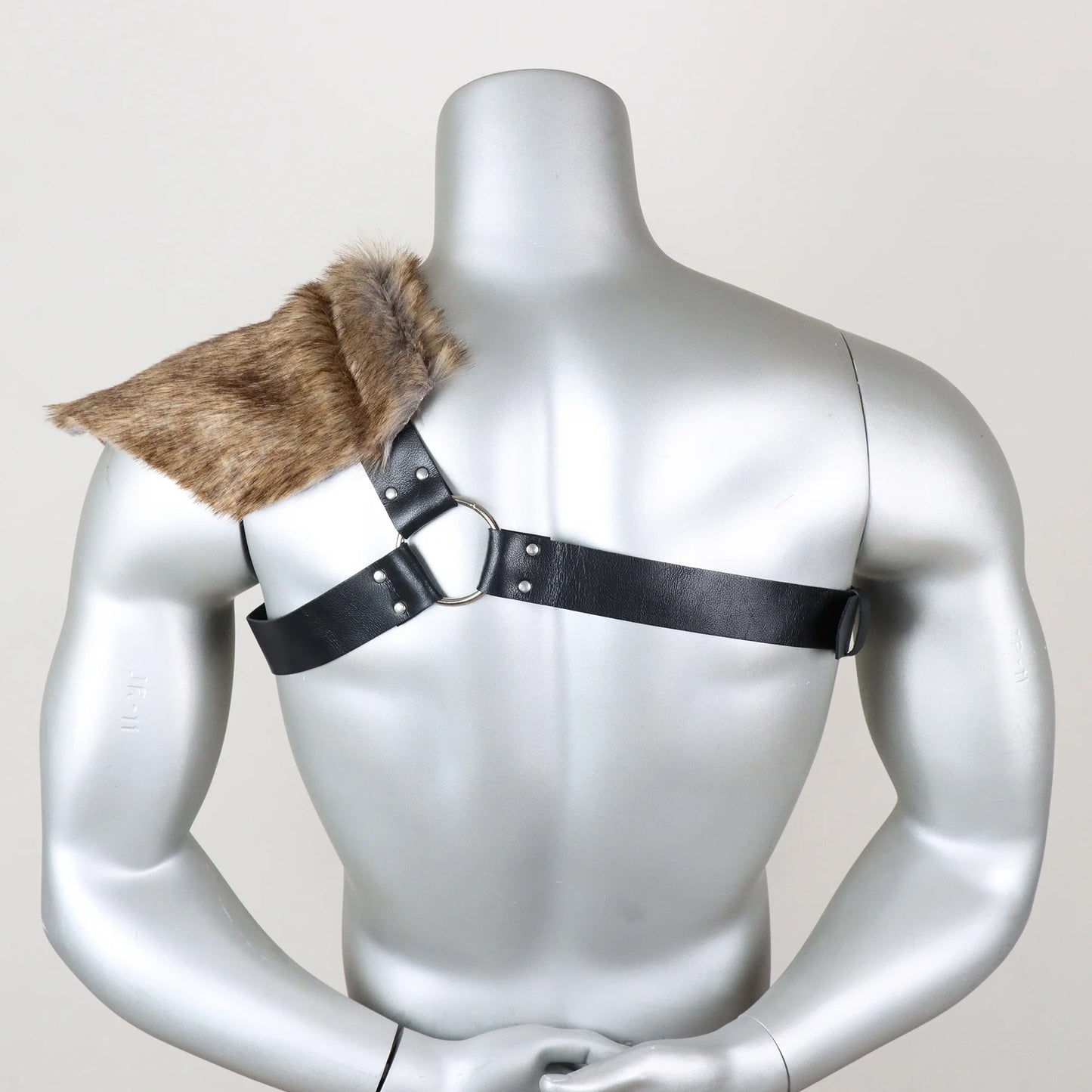 UYEE Man  Medieval Viking Fur Wrap Drape Shawl Barbarian Shoulder Cowl Mantle with Chest Belt Fur Capelet for Viking