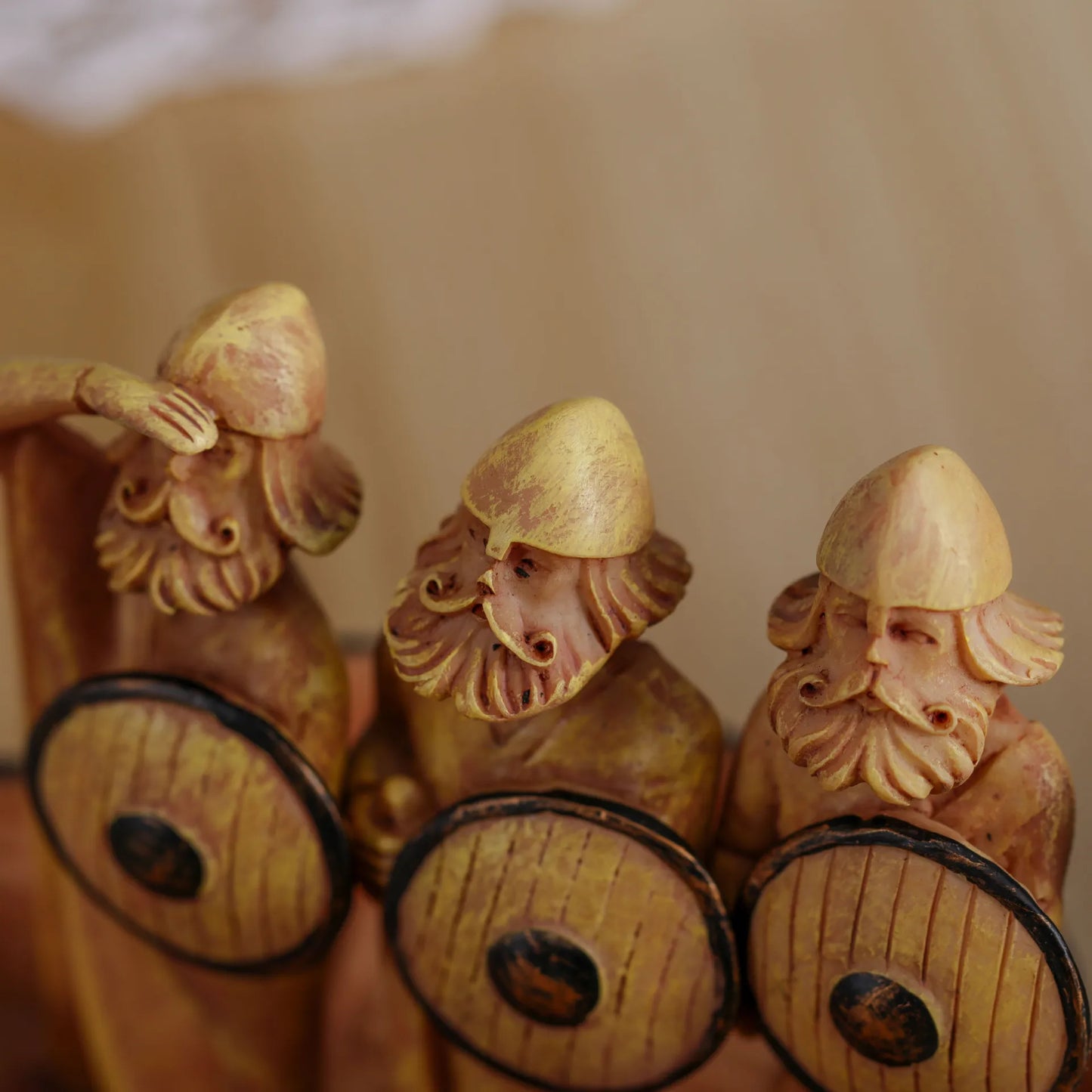 Viking Ship Soldier Resin Craft Soldier Shield Dragon Boat Creative Painted Home Retro Decoration Figurine  Antique Home Decor