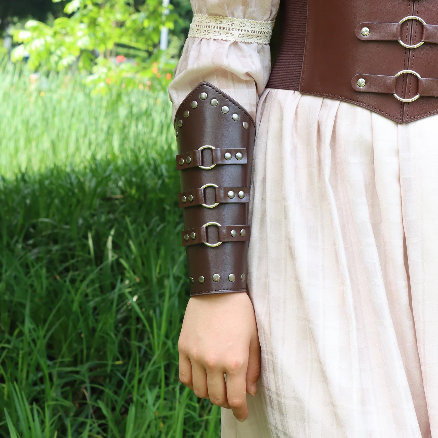 Women's Viking Wristband PU Leather Rivet Wristband Medieval Role Play Costume Cosplay Accessories Celtic Costume