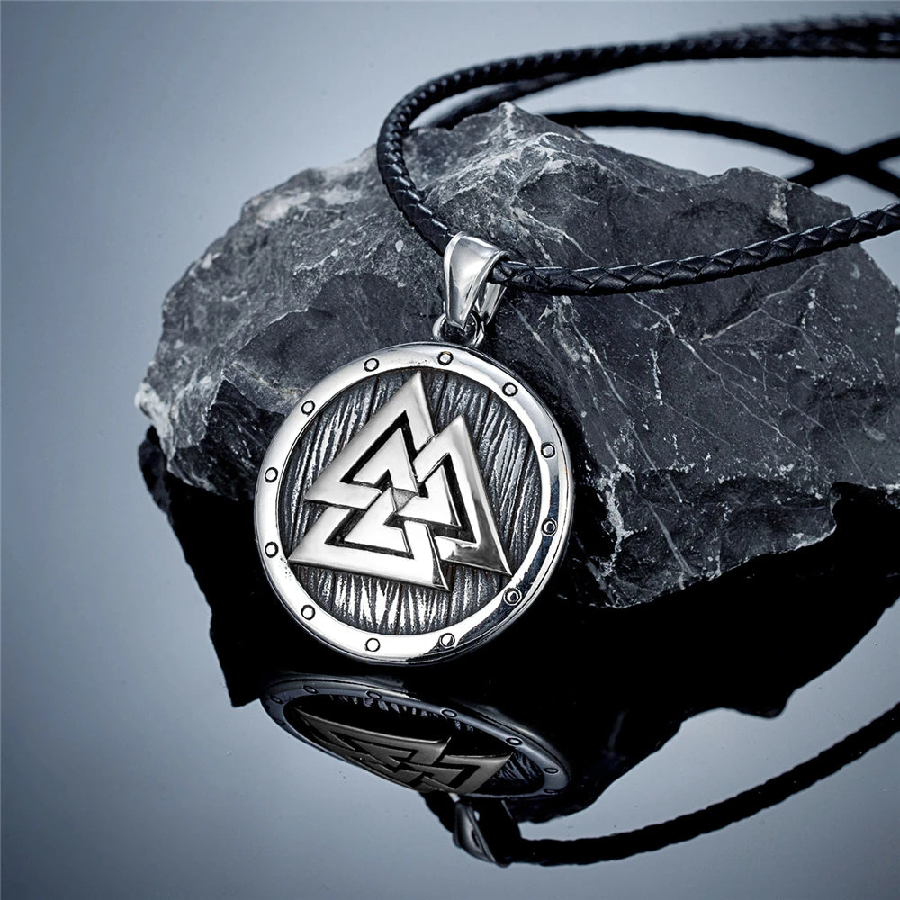 Odin's triangles