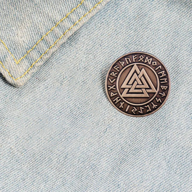 Valknut Vikings Symbol Walhalla Odin runes pin brooch