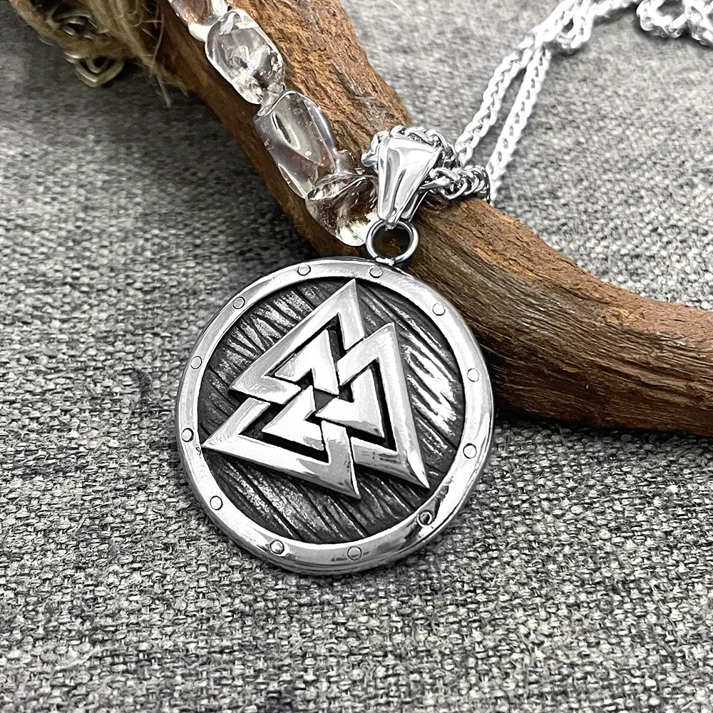 Odin's triangles