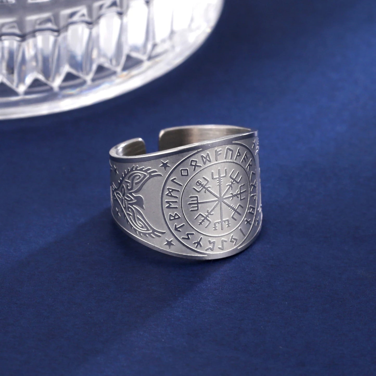 LIKGREAT Viking Compass Vegvisir Ring Helm of Awe Nordic Rune Scandinavian Amulet Stainless Steel Jewelry New Year Gift