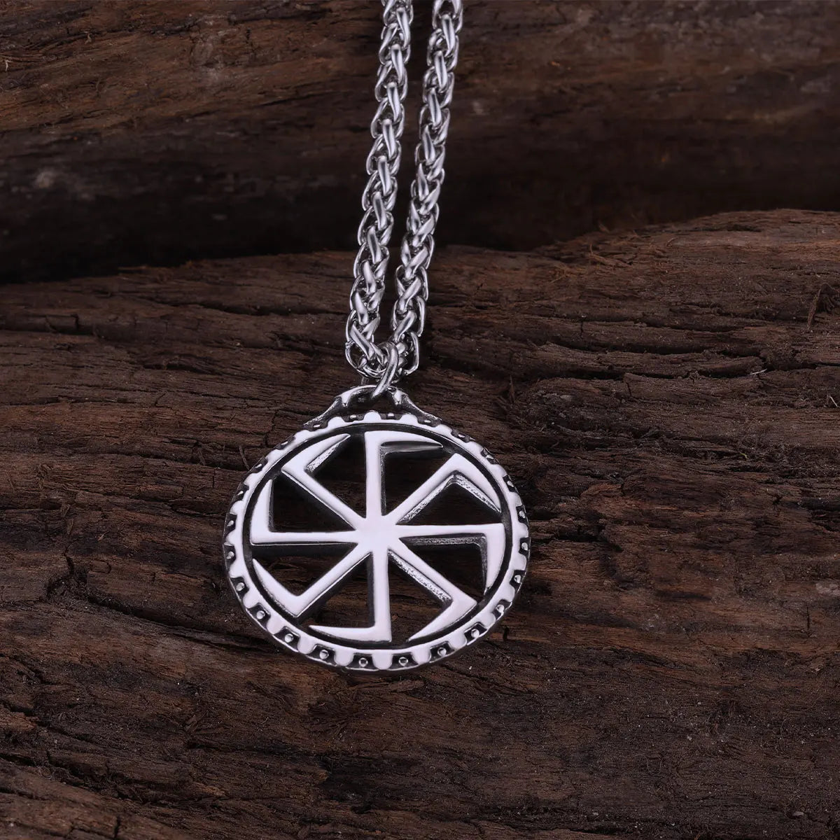 Viking Slavic kolovrat Symbol Necklace Men Women Personalized Versatile Styles Fashion Pendant Jewelry Nordic Amulet Gift