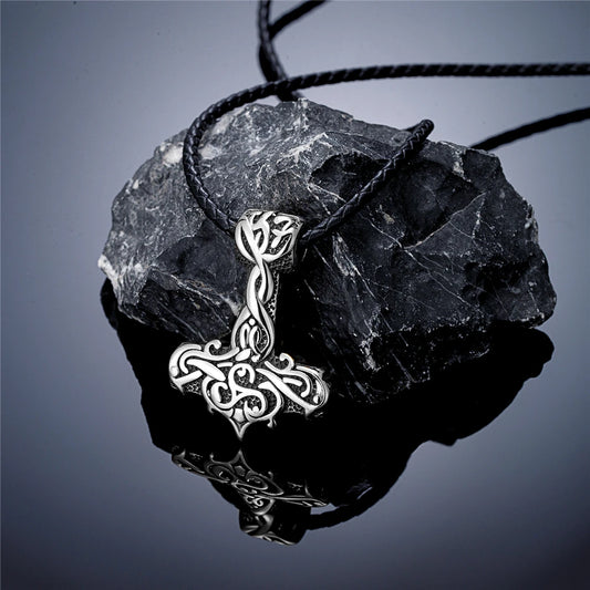 Mylonir Tor necklace