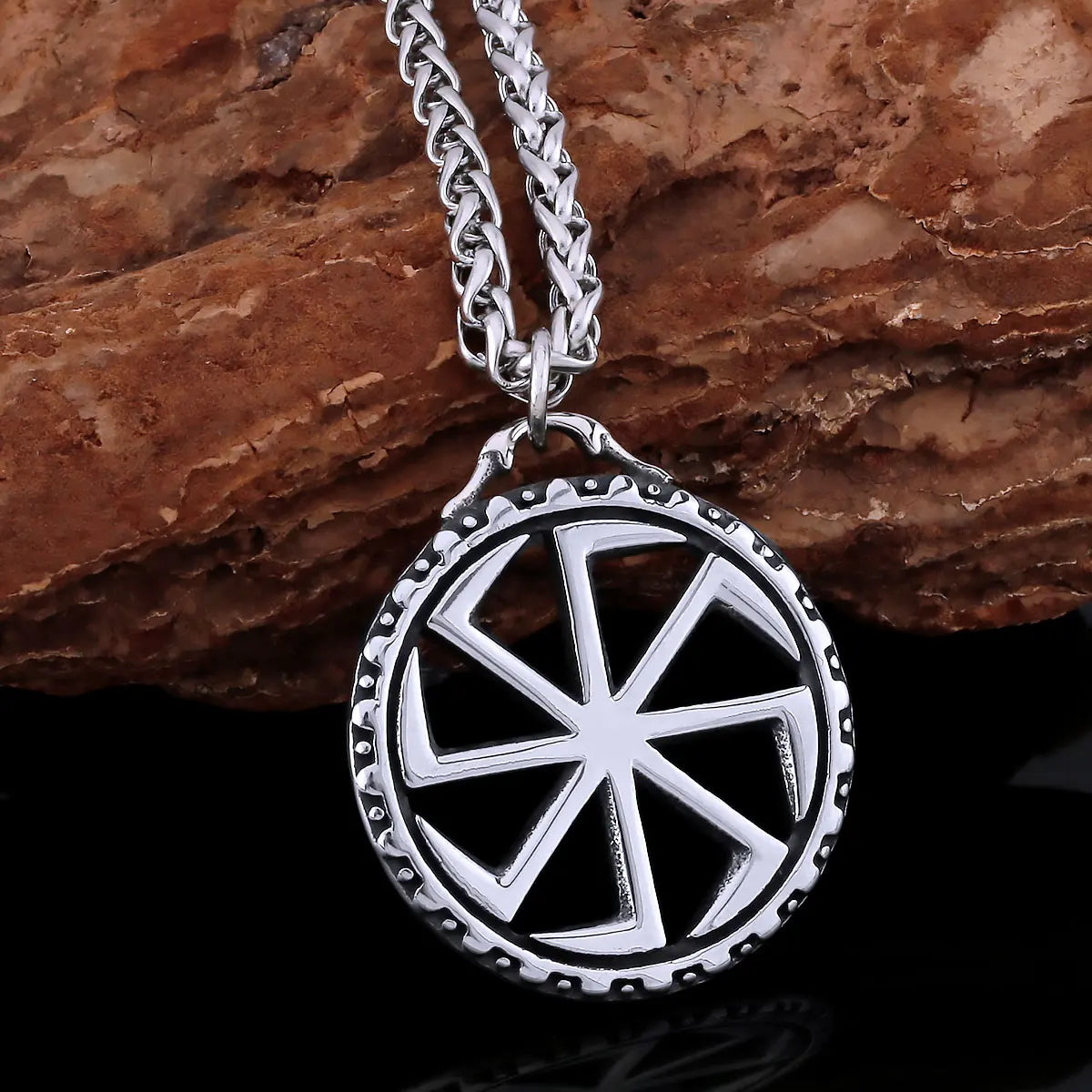 Viking Slavic kolovrat Symbol Necklace Men Women Personalized Versatile Styles Fashion Pendant Jewelry Nordic Amulet Gift